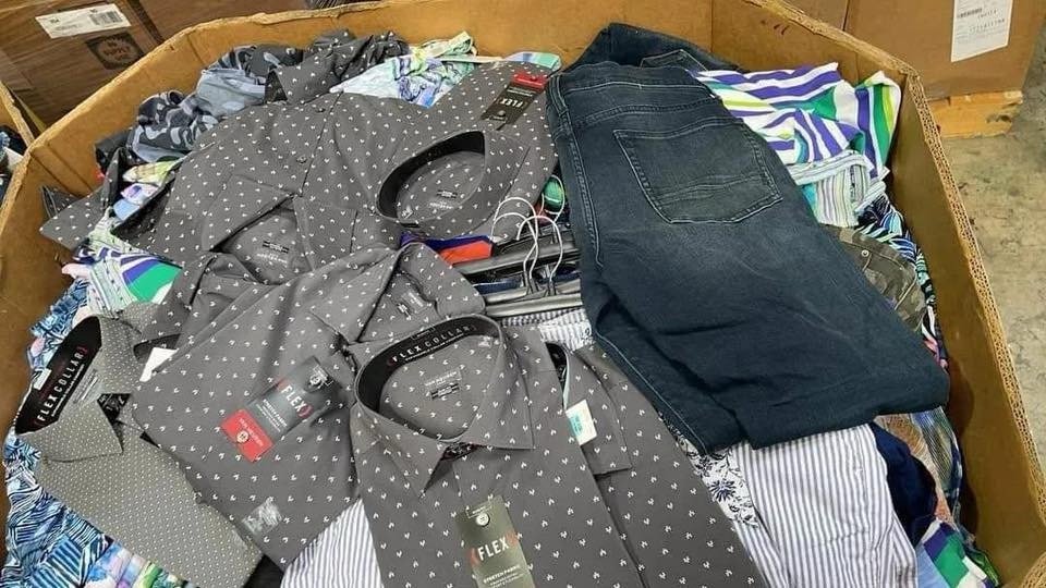 Mixed clothing - Image 3
