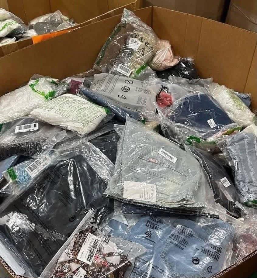 Clothing pallet - Image 4