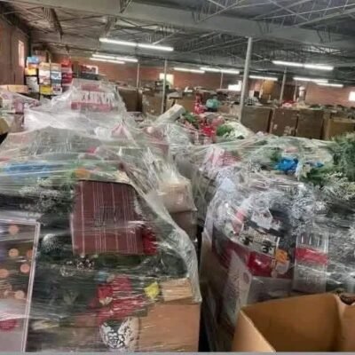 Christmas decor pallets