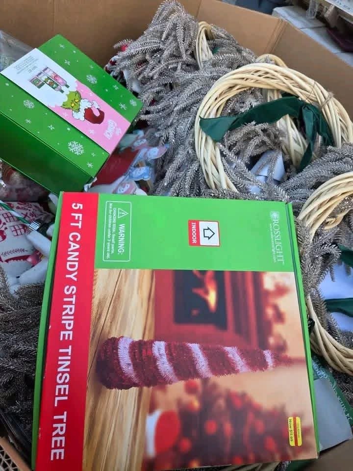 Christmas decor pallets - Image 3